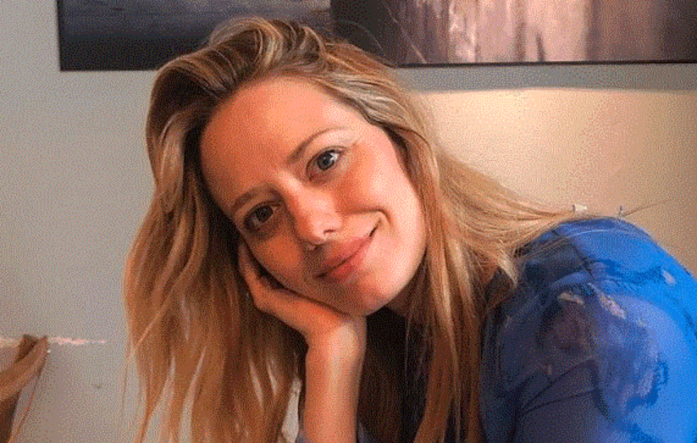 JELENA VELJAČA SE UDALA PO TREĆI PUT: Glumica ZABLISTALA u <span style='color:red;'><b>papreno skupo</b></span>j haljini! (FOTO) 
